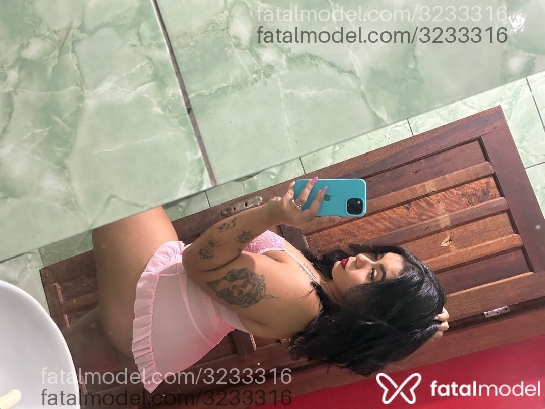 Acompanhante mulher morena (o) de olhos castanhos - Bruna