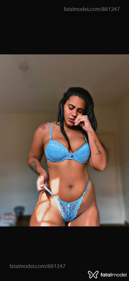 Acompanhante mulher morena (o) de olhos castanhos - Carol Moura