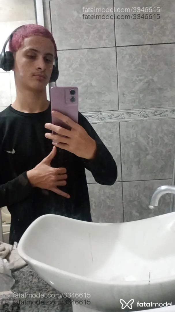 Acompanhante homem morena (o) de olhos verdes - Thiago