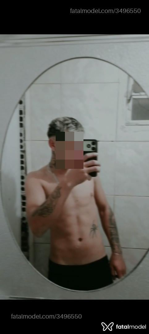 Acompanhante homem com cabelo castanho de olhos castanhos - Bueno