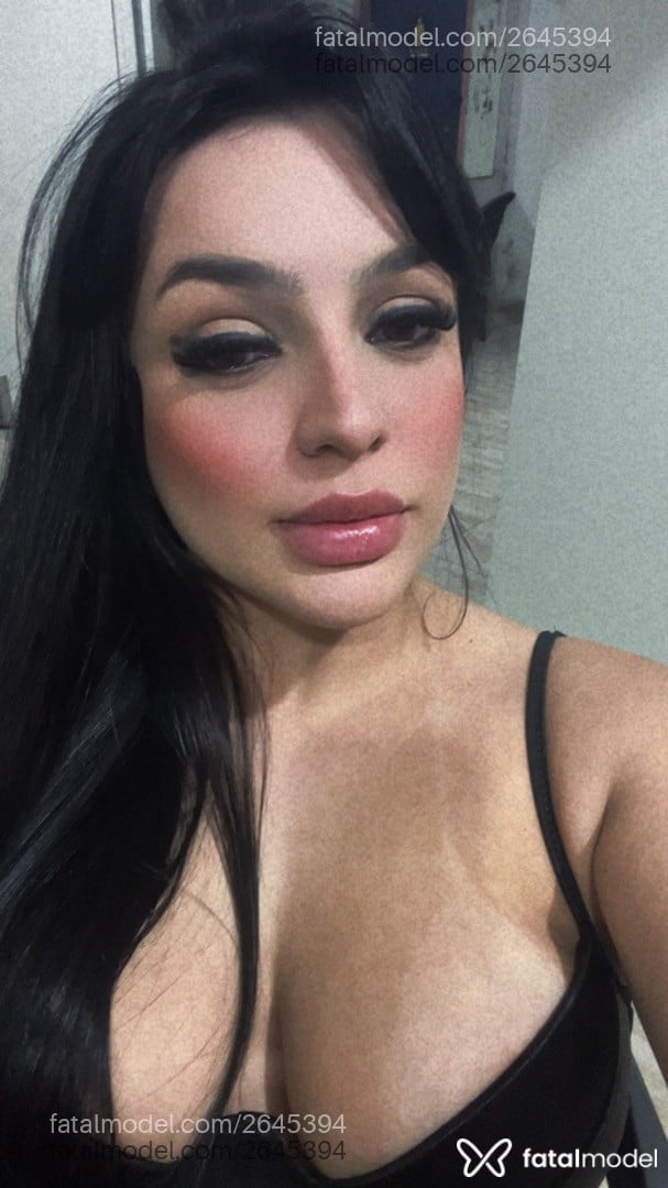 Acompanhante mulher morena (o) de olhos castanhos - Laah