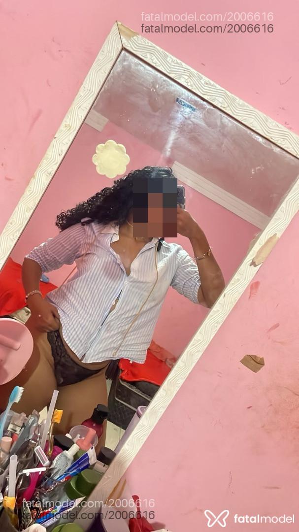 Acompanhante mulher morena (o) de olhos cinza - Olivia Alencar Acompanhante mulher morena (o) de olhos cinza - Olivia Alencar