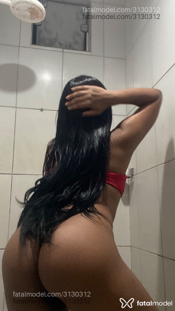 Acompanhante mulher trans morena (o) de olhos pretos - Dany Albuq