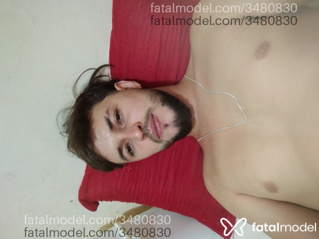 Acompanhante homem com cabelo castanho de olhos mel - Luiz Fernando