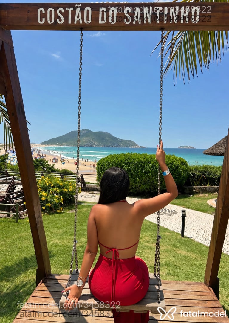 Acompanhante mulher com cabelo castanho de olhos castanhos - Bianca Carolaine