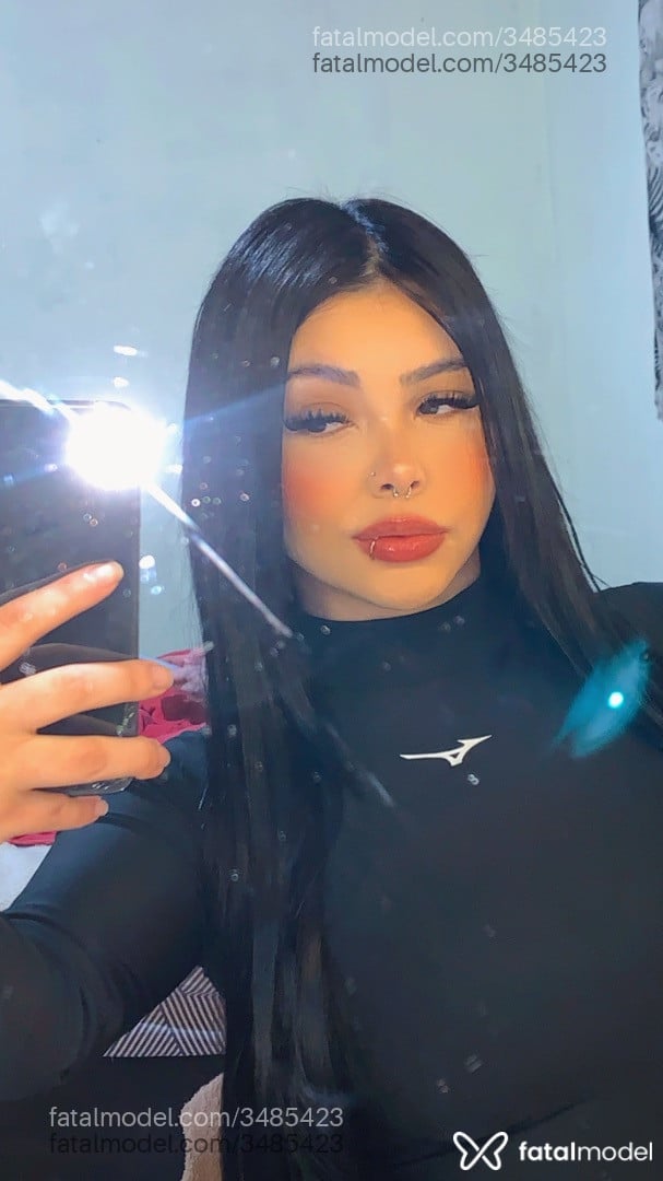 Acompanhante mulher com cabelo castanho de olhos castanhos - Ketlin