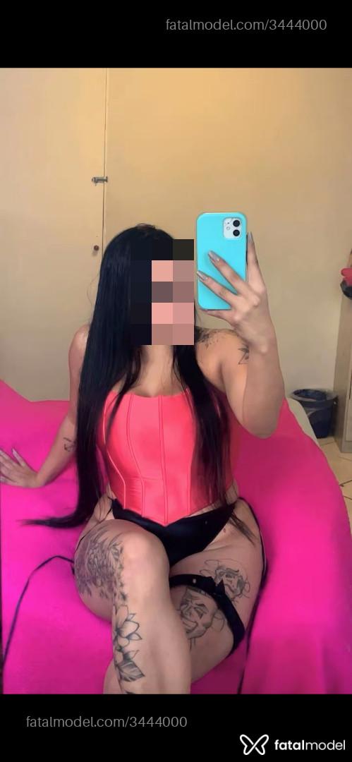 Acompanhante mulher morena (o) de olhos mel - Allana