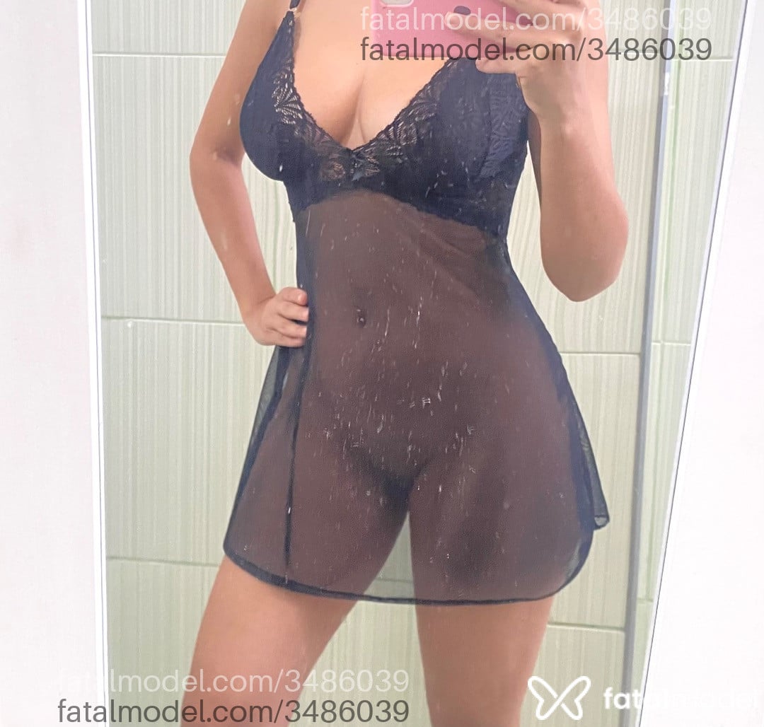 Acompanhante mulher com cabelo castanho de olhos castanhos - Milena Carvalho