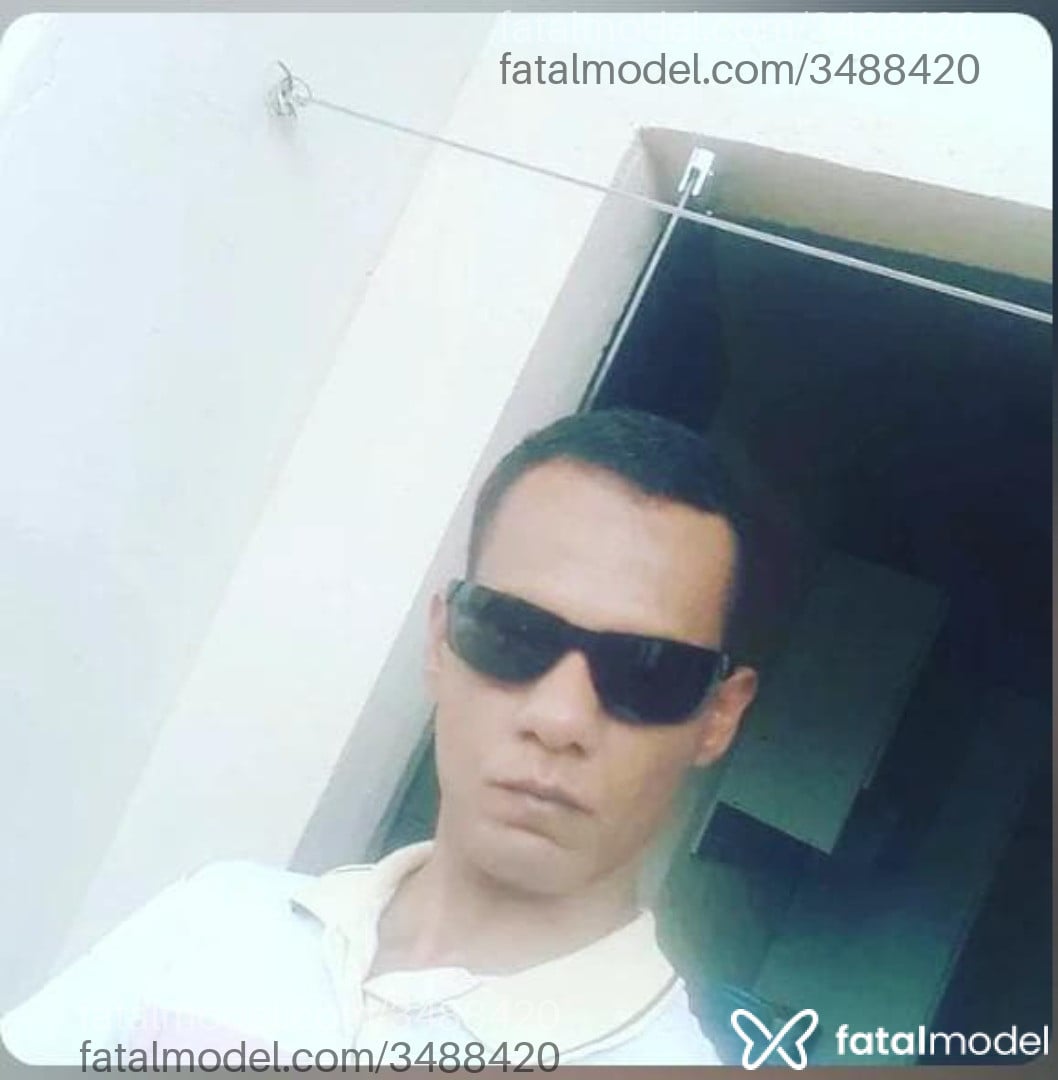 Acompanhante homem morena (o) de olhos pretos - Apodir