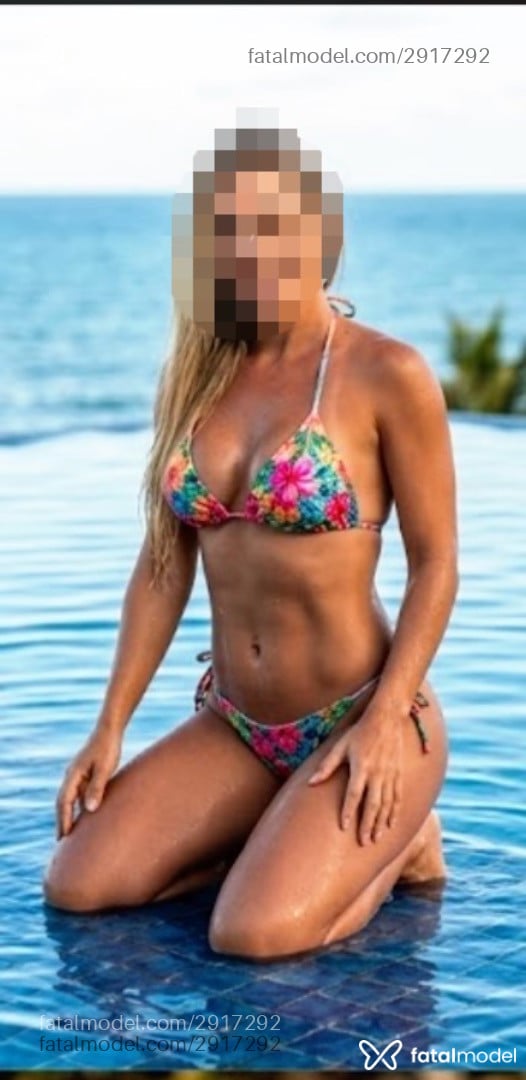 Acompanhante mulher loira (o) de olhos castanhos - Bia Moraes