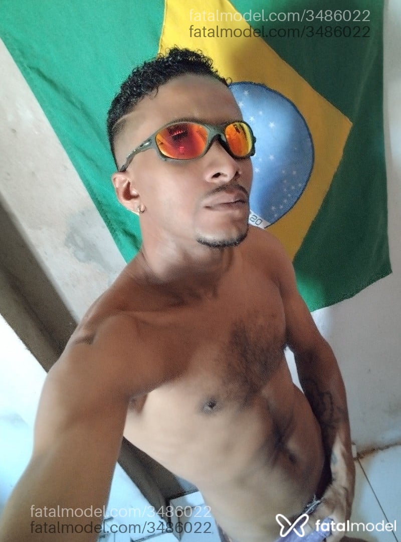 Acompanhante homem morena (o) de olhos pretos - Kevin