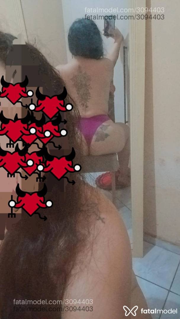 Acompanhante mulher com cabelo castanho de olhos castanhos - Yannie Acompanhante mulher com cabelo castanho de olhos castanhos - Yannie
