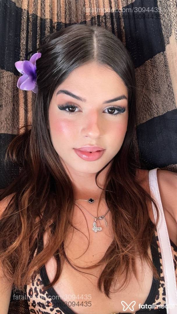 Acompanhante mulher trans com cabelo castanho de olhos castanhos em Fortaleza - Angel