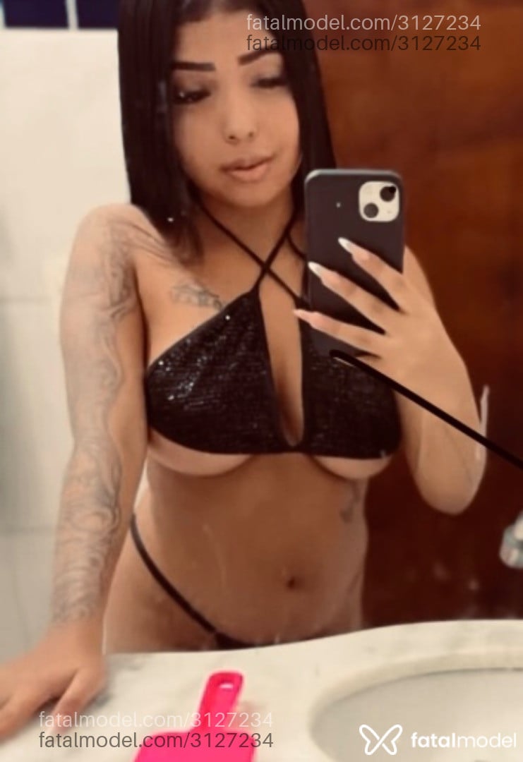 Acompanhante mulher morena (o) de olhos pretos - Ellensilva