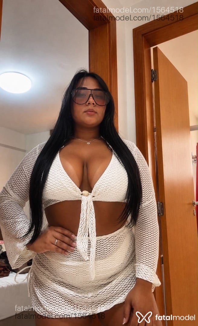 Acompanhante mulher morena (o) de olhos castanhos - Aryel Moura