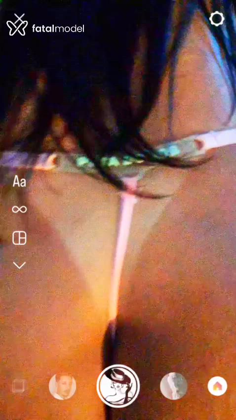 Acompanhante mulher morena (o) de olhos castanhos - Viviane