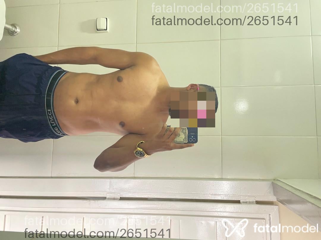 Acompanhante homem com cabelo castanho de olhos castanhos - Don Juan