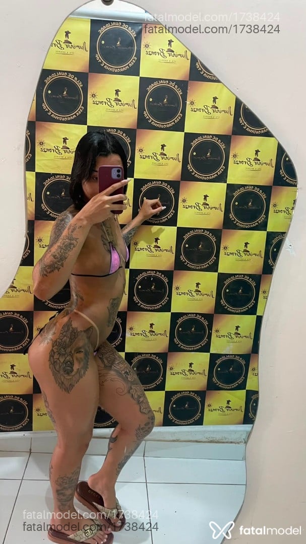 Acompanhante mulher morena (o) de olhos pretos - Mikaella Acompanhante mulher morena (o) de olhos pretos - Mikaella