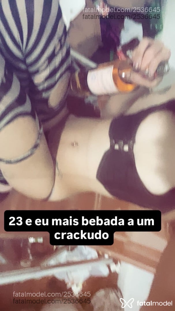 Acompanhante mulher trans morena (o) de olhos castanhos - Angel
