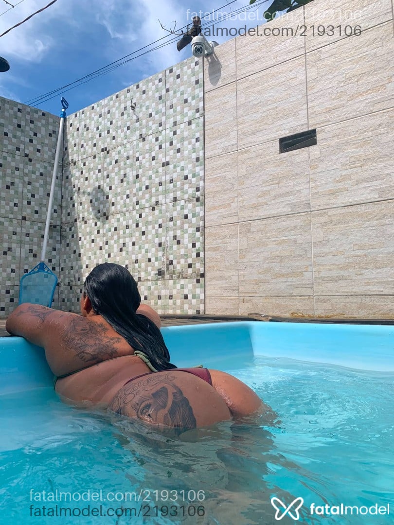 Acompanhante mulher morena (o) de olhos mel - Paola Pyres