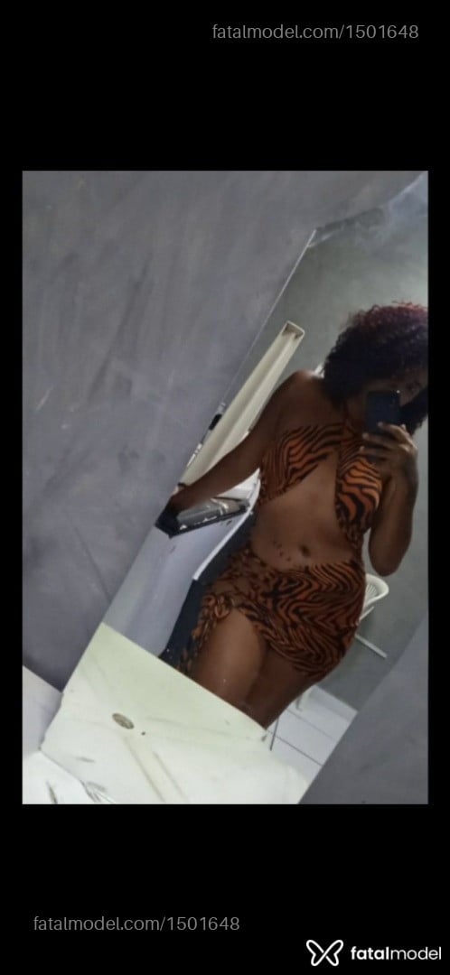 Acompanhante travesti ruiva (o) de olhos mel - Bianca souza