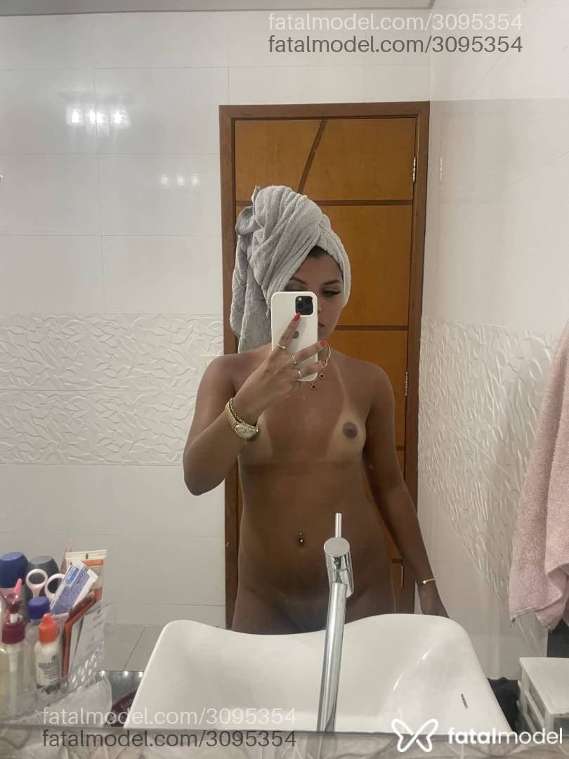 Acompanhante mulher morena (o) de olhos castanhos em Lavras - Mary