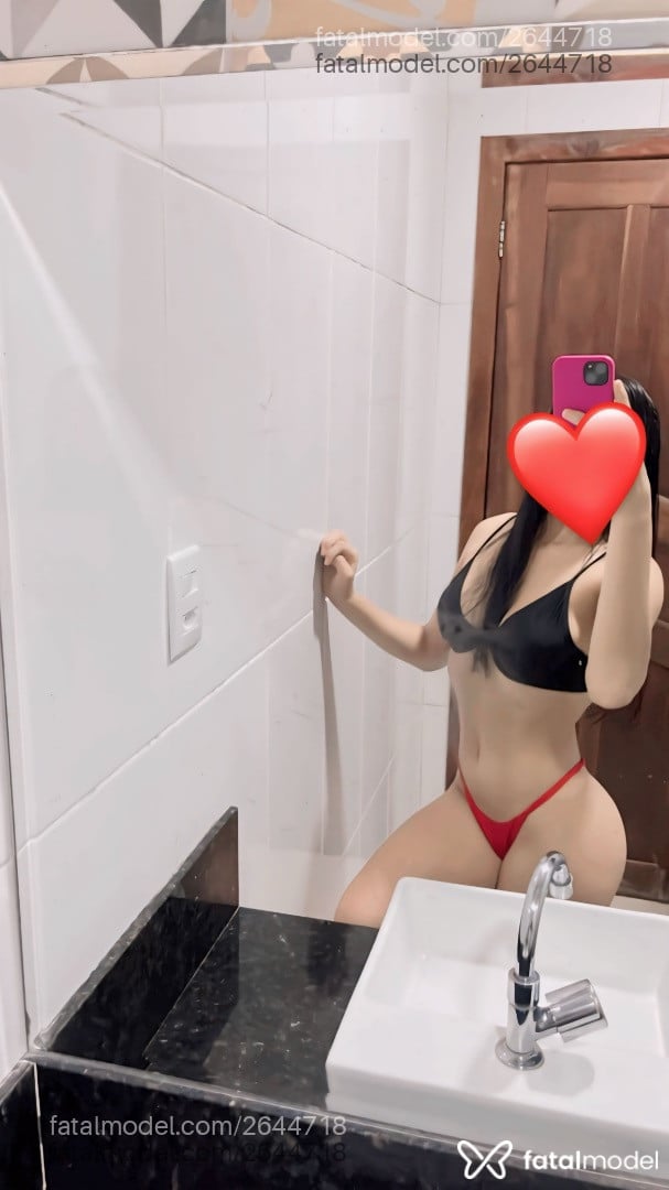 Acompanhante mulher morena (o) de olhos castanhos - Alana