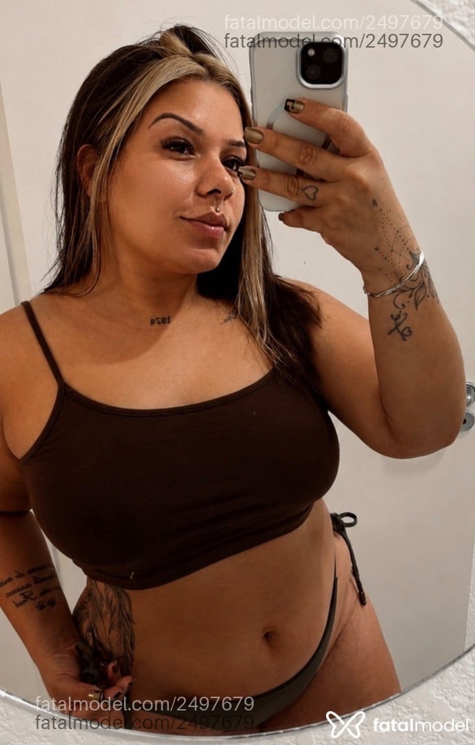 Acompanhante mulher com cabelo castanho de olhos castanhos - Maria