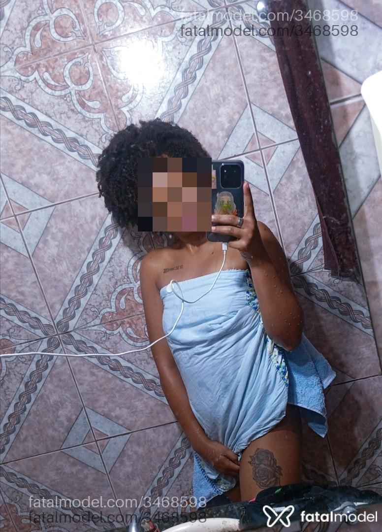 Acompanhante mulher com cabelo castanho de olhos castanhos - Bebezinhabru