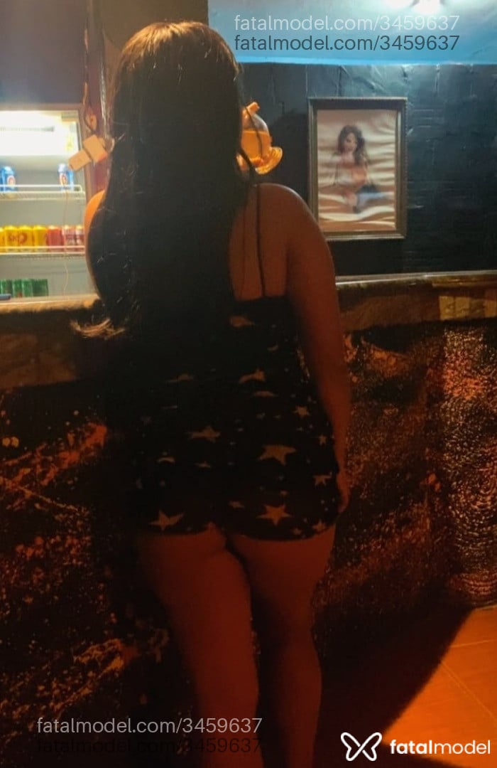 Acompanhante mulher morena (o) de olhos castanhos - Ciane