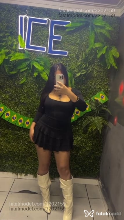 Acompanhante mulher morena (o) de olhos castanhos - Julia Silva
