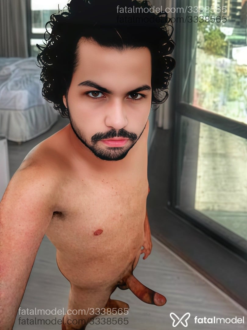 Acompanhante homem com cabelo castanho de olhos castanhos - Matosrob