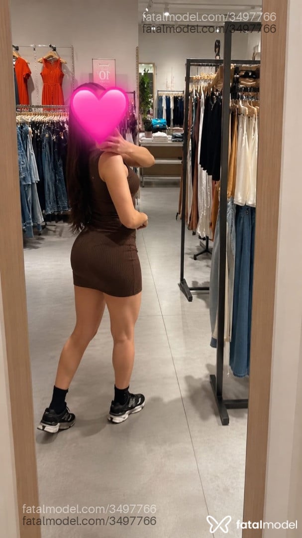 Acompanhante mulher com cabelo castanho de olhos castanhos - Lorena Bastos Acompanhante mulher com cabelo castanho de olhos castanhos - Lorena Bastos