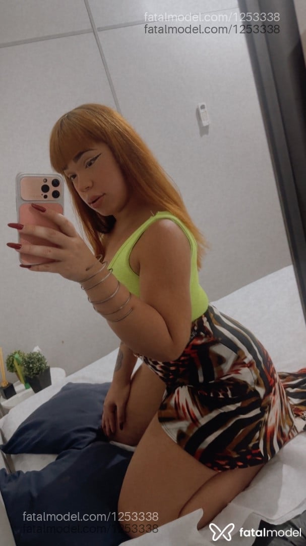 Acompanhante mulher trans morena (o) de olhos castanhos - Isis portela