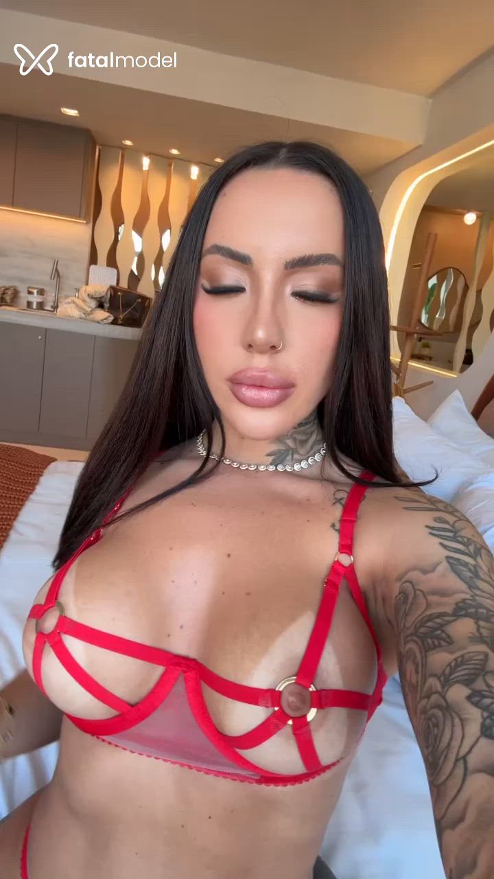Acompanhante mulher com cabelo castanho de olhos castanhos - Brena Barbosa Acompanhante mulher com cabelo castanho de olhos castanhos - Brena Barbosa