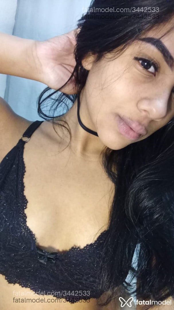 Acompanhante mulher morena (o) de olhos pretos - Ana Paula