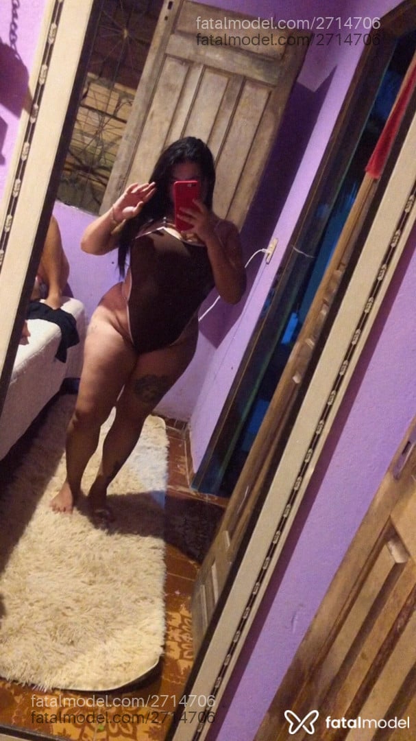 Acompanhante mulher morena (o) de olhos pretos - Zaya Santos