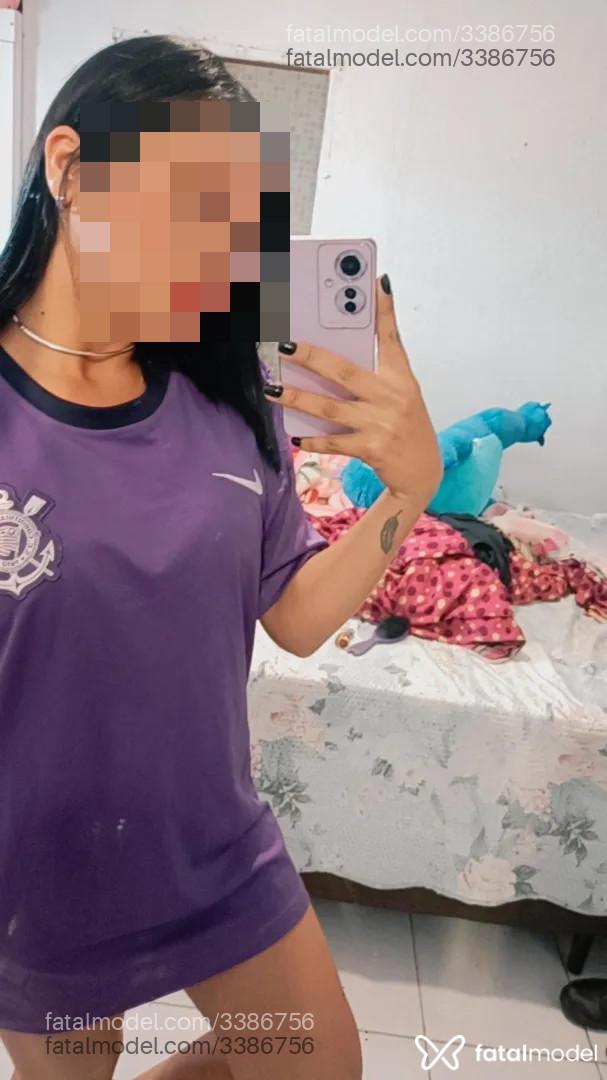 Acompanhante mulher morena (o) de olhos castanhos - Alice