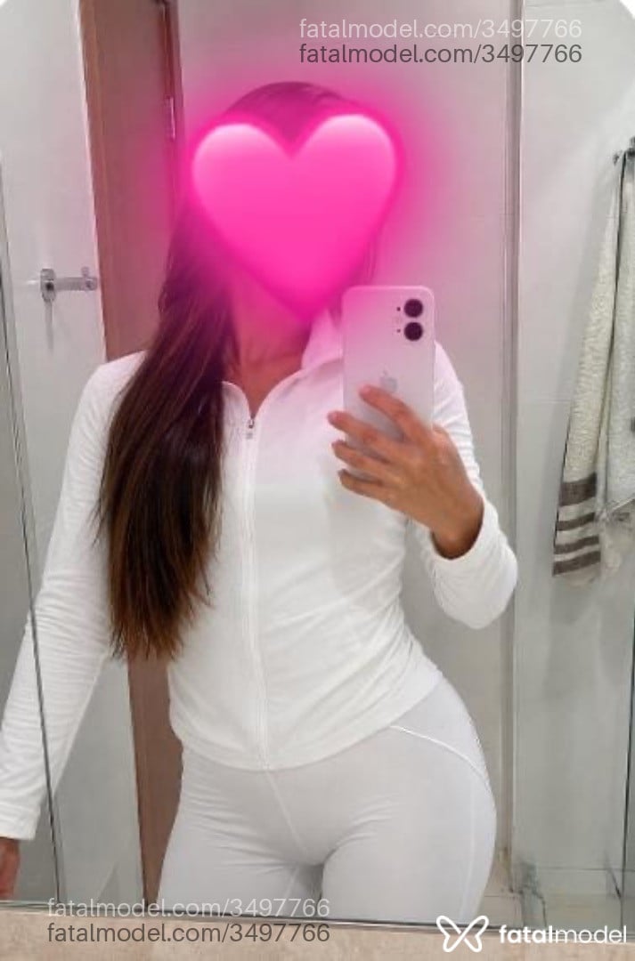 Acompanhante mulher com cabelo castanho de olhos castanhos - Lorena Bastos Acompanhante mulher com cabelo castanho de olhos castanhos - Lorena Bastos