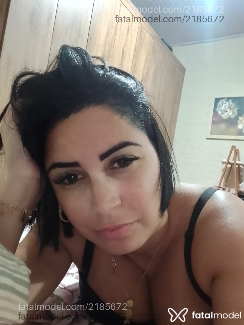 Acompanhante mulher morena (o) de olhos castanhos - Jadepreciosa Acompanhante mulher morena (o) de olhos castanhos - Jadepreciosa