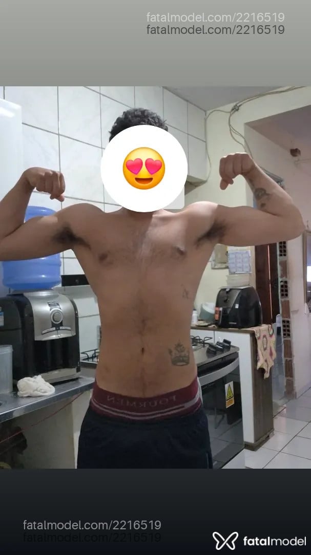 Acompanhante homem morena (o) de olhos castanhos - Novinhorv