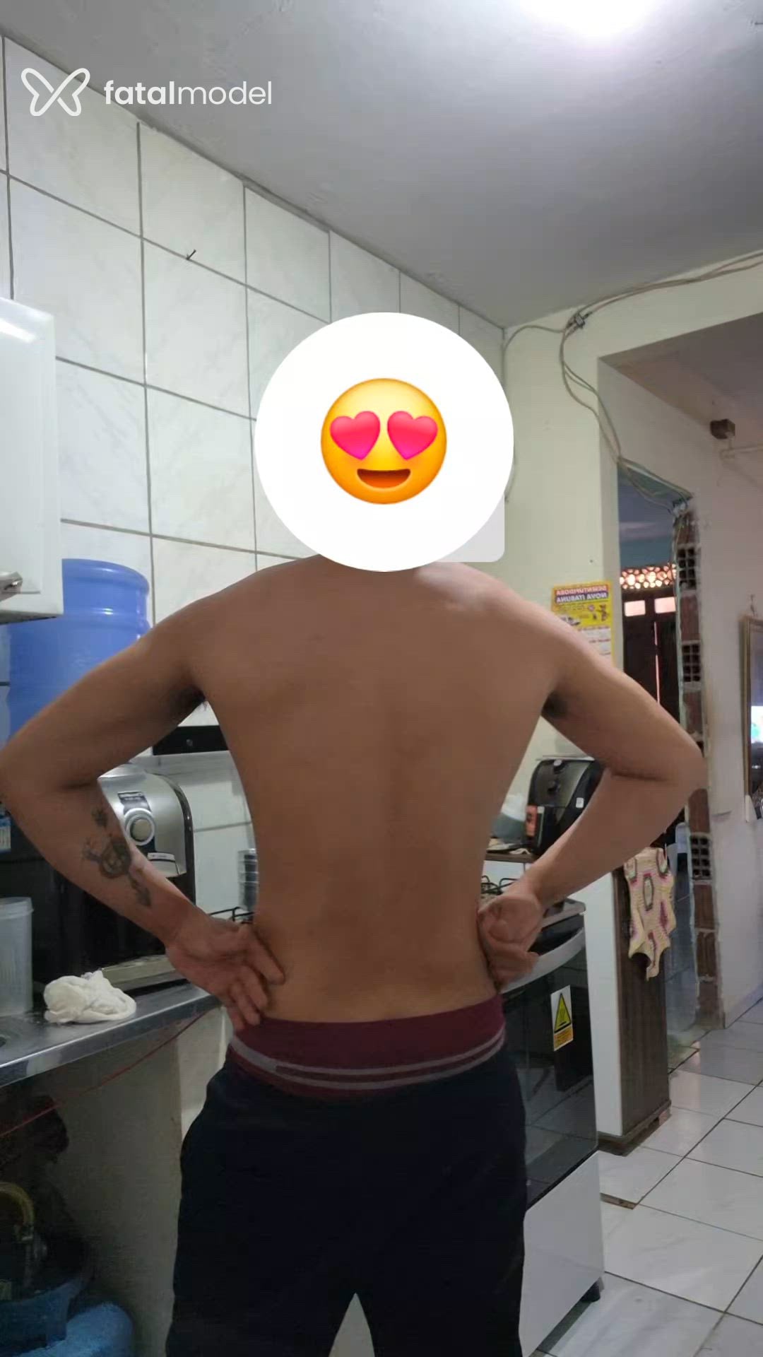 Acompanhante homem morena (o) de olhos castanhos - Novinhorv