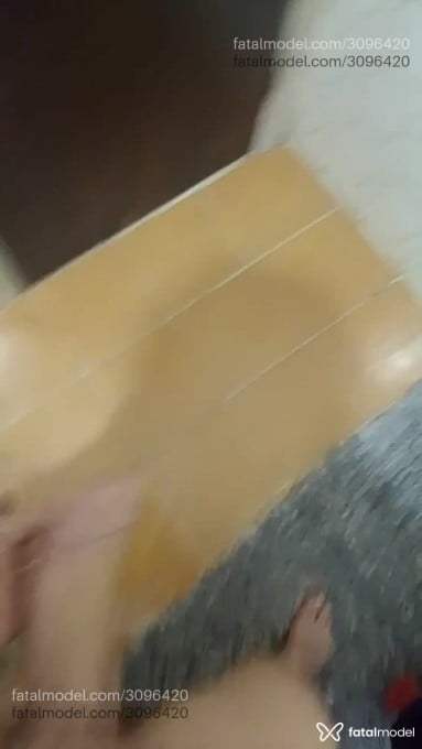 Acompanhante homem com cabelo castanho de olhos azuis - Empresa Mm Acompanhante homem com cabelo castanho de olhos azuis - Empresa Mm