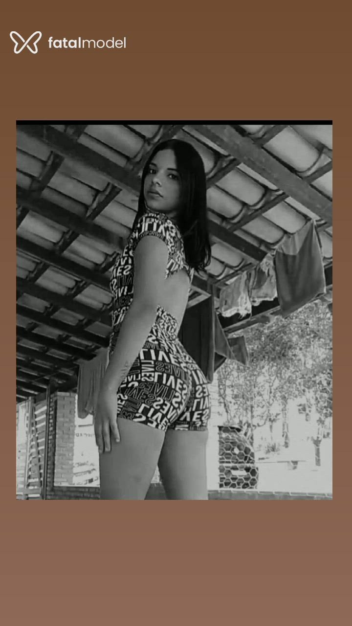 Acompanhante mulher morena (o) de olhos pretos - Maya Gabrielly