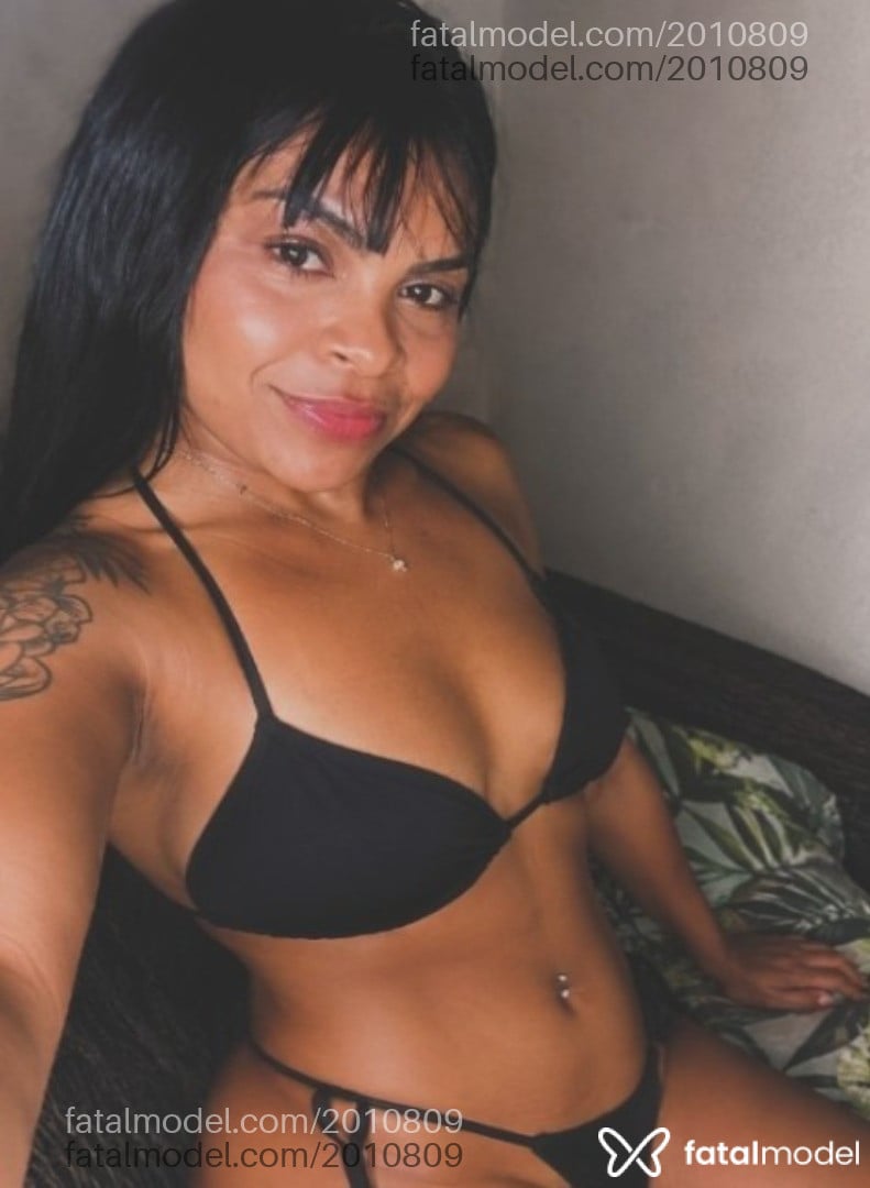 Acompanhante mulher morena (o) de olhos castanhos - Luamorenay