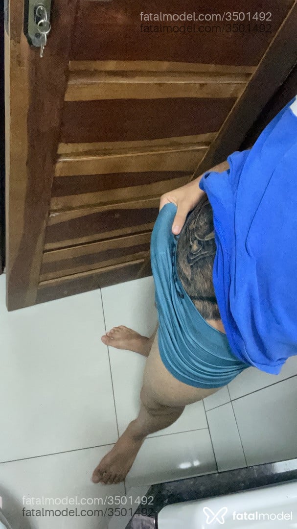Acompanhante homem morena (o) de olhos pretos - Italo Santos Acompanhante homem morena (o) de olhos pretos - Italo Santos