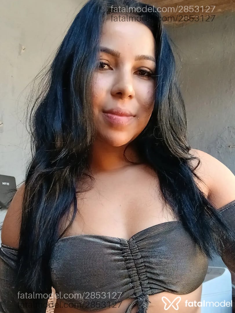 Acompanhante mulher morena (o) de olhos pretos - Maju Morena