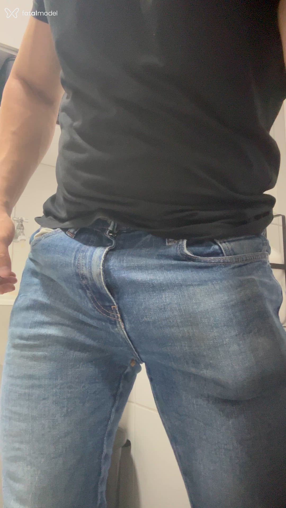 Acompanhante homem com cabelo castanho de olhos castanhos - Piter