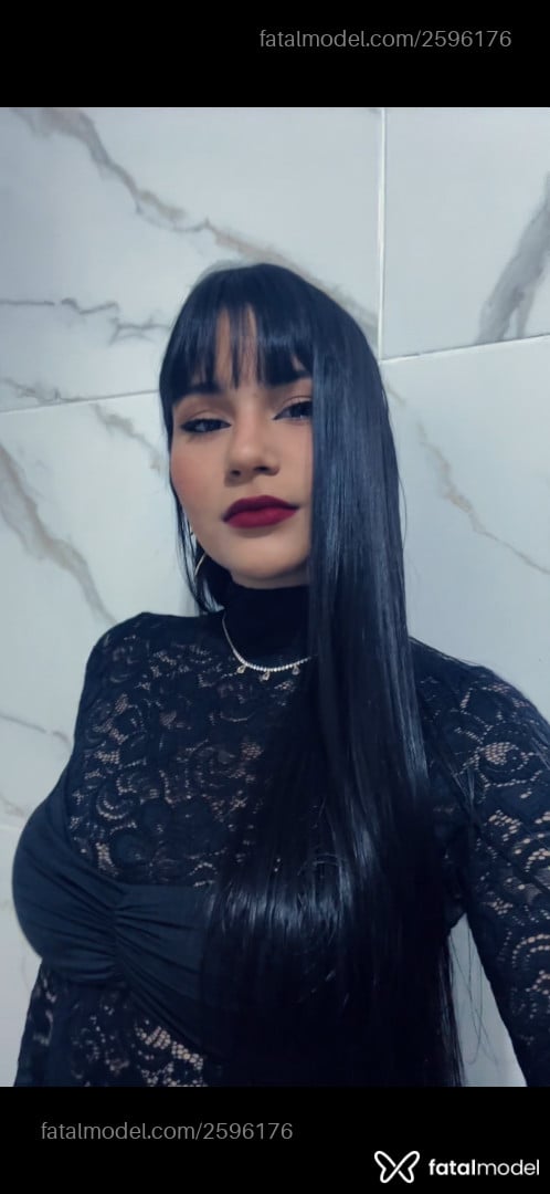 Acompanhante mulher morena (o) de olhos pretos - Angel Reis