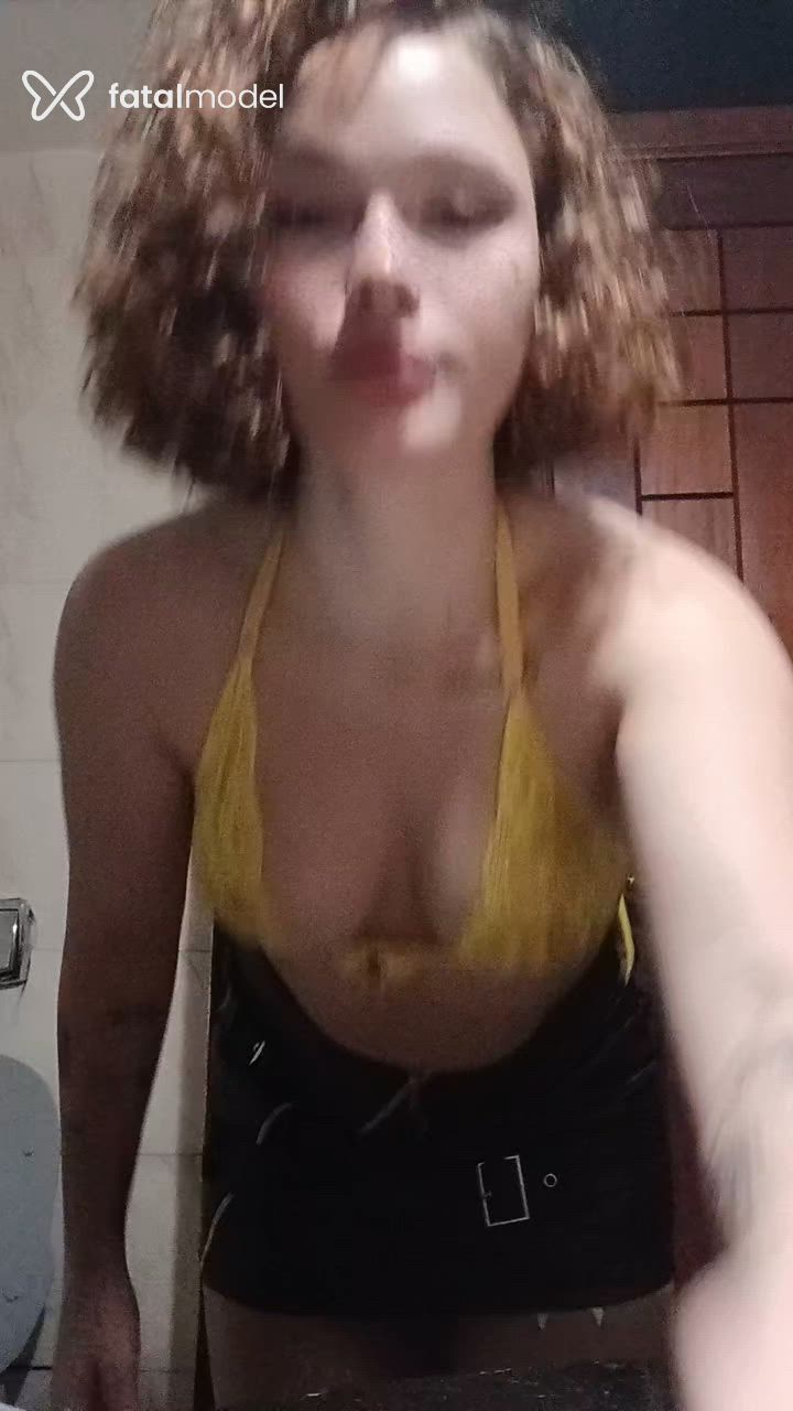 Acompanhante mulher ruiva (o) de olhos verdes - Louise Acompanhante mulher ruiva (o) de olhos verdes - Louise